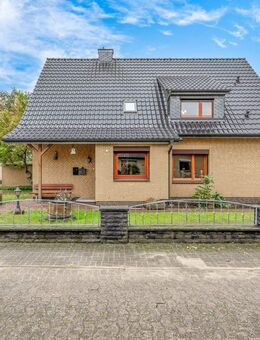 Großzügiges Ein- bis Zweifamilienhaus in Achim-Borstel- ideal für Familien - Achim