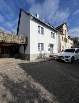 Kompakt. Stilvoll. Besonders - kernsaniertes Schmuckstück mit romantischen Garten - Sachsenheim