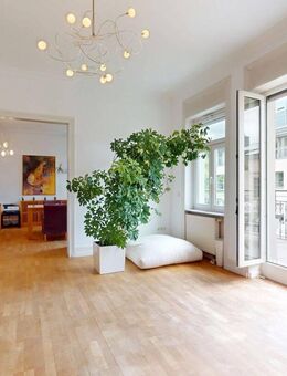 Altbau Drei-Zimmer-Wohnung mit Sonnenbalkon in begehrter Lage - Frankfurt (Main)