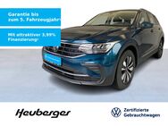 VW Tiguan, 1.5 TSI, Jahr 2023 - Bernbeuren