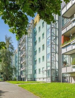Frisch saniert für Sie: familienfreundliche 3-Zimmerwohnung mit Balkon und Aufzug! - Dresden
