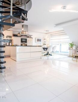 Exklusive 5-Zimmer-Maisonettewohnung mit zwei Balkonen - Schömberg (Regierungsbezirk Karlsruhe)