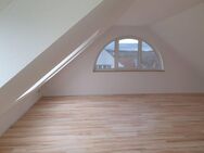 Tolle, renovierte 3-Raum-Dach-Maisonette (ca. 81 qm) + schöner Balkon - Frankenberg (Sachsen)