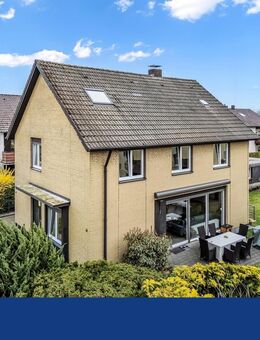Familientraum: Geräumiges & modernes Einfamilienhaus in ruhiger Lage! - Bielefeld
