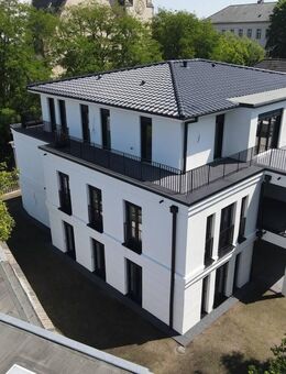 Großzügige Etagenwohnung in exklusiver Lage im Zentrum von Oldenburg - Oldenburg