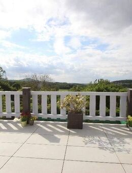 Modernisierte Eigentumswohnung große Dachterrasse Fernblick zum Siebengebirge EBK + PKW-Stellplatz - Bad Honnef
