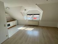 Renovierte 1 Zimmer Wohnung inkl. Küche Stellplatz Garten Keller - Bad Herrenalb
