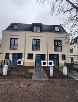 Wunderschönes Reihenmittelhaus mit eigenem Garten und 4 Zimmern - Berlin