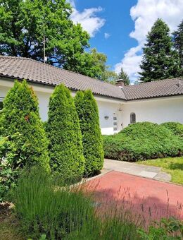 Einladung zur Besichtigung am 8. November 2025 von 10–15 Uhr. Großzügiges Bungalowanwesen in herrlicher Lage von Fürth-Dambach - Fürth