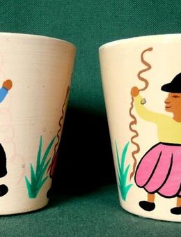 2 süße kleine Umtöpfchen mit schöner Bemalung - Niederfischbach