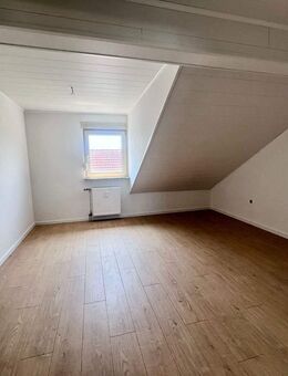 2-Zimmer-Wohnung mit Stellplatz - Neulußheim