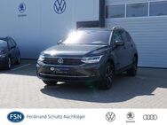 VW Tiguan, 1.5 TSI MOVE, Jahr 2023 - Rostock