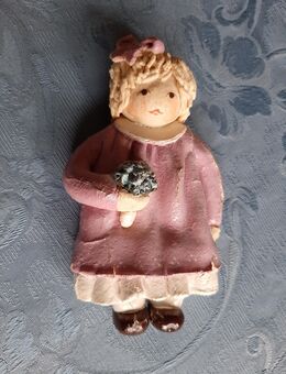 Salzteig, Figur Puppe Mädchen, ca. 14 x 7,5 cm, rosafarbenes Kleid, Öse auf der Rückseite zur Wandmontage - Hamburg Wandsbek