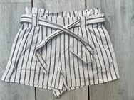Shorts von Zara Gr. S weiß-bla - Vechta