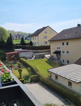 Bezugsfertige, renovierte Wohnung mit Garage - Sulzbach-Rosenberg
