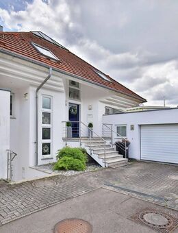 Großzügiges Einfamilienhaus mit Einliegerwohnung in ruhiger Sackgassenlage - Filderstadt