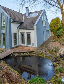 Luxuriöses Wohnen in architektonischem Unikat - Koiteich, Sauna, Solaranlage & mehr - Marienheide