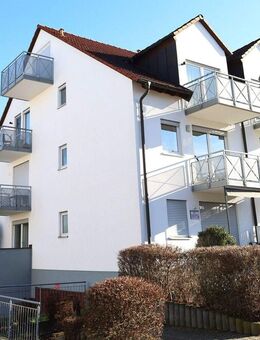 Gepflegte Wohnung mit 2 Balkonen und 2 Stellplätzen - Kötz