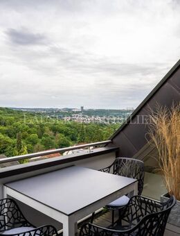 Luxuriöse Drei-Zimmer-Wohnung mit Balkon in S-Sonnenberg - Stuttgart