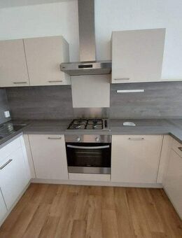 EBK / Balkon / Badewanne - Chemnitz