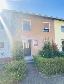 REIHENHAUS: GARTEN, TERRASSE, BALKON, EBK, KAMIN, VOLLUNTERKELLERT, ZWEI TAGESLICHTBÄDERN, PKW-STPL. - Goslar