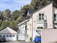 Freistehendes Komforthaus mit Einliegerwohnung, großer Terrasse, Garten, 2 Do-Garagen + Stellplätzen, in ruhiger TOP Lage von St.Ingbert Oberwürzbach - Sankt Ingbert Zentrum