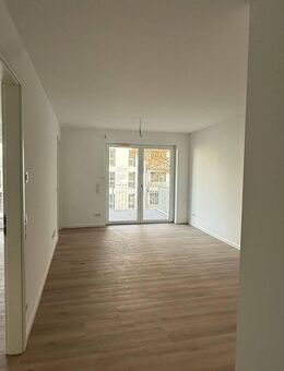 Helle 2-Zimmer Wohnung im 1. OG mit Balkon - Bamberg