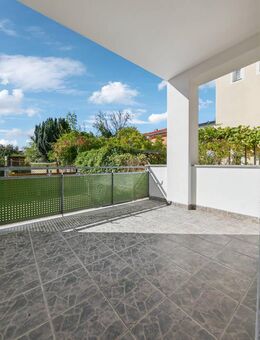 Neustadt Sa.: 2-R-W (61 m2) mit Balkon bietet flexibles Raumkonzept, helles Wohnklima & ideale Lage - Neustadt (Sachsen)