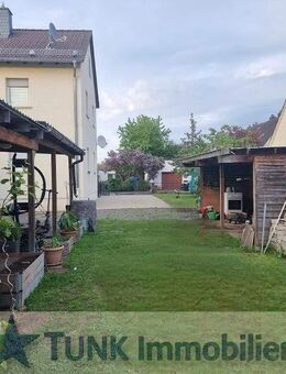 Doppelhaushälfte mit großem Grundstück In Kahl am Main! - Kahl (Main)