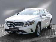 Mercedes GLA 180, Urban Digital, Jahr 2019 - Kiel