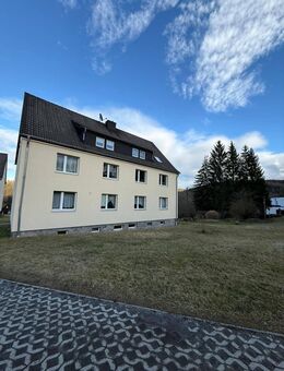 Wohnen im Grünen - 3 Raum Wohnung Hartenstein ab 05/2025 zu vermieten - Hartenstein (Sachsen)