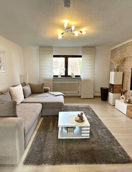 Geräumige und lichtdurchflutete 2-Zimmer-Dachgeschosswohnung in Bestlage von Dudweiler - Saarbrücken