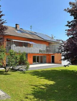 Über 6% Rendite - Schönes MFH mit 3 Einheiten, Autohalle, Garage, Carport, Wintergarten mit Optionen - Scherstetten