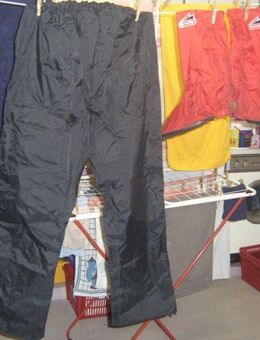 Regenhose für Motorradfahrer schwarz Gr. 38-40 - Baunatal Zentrum