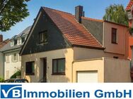 TOP Adresse in Bremen Nord! Zweifamilienhaus mit einer freien Wohnung, Garage und großer Dachterrasse! - Bremen