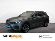 VW Touareg, Elegance R-line, Jahr 2023 - Marktoberdorf