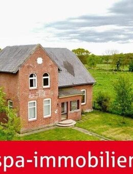 Sanierungsbedürftiges Wohnhaus mit Nebengebäude und einer Werkstatt in Winnert - Winnert