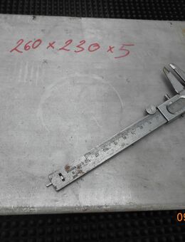 Edelstahl Blech 230 x 260 x 5 mm - Günzach
