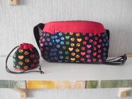 Bauchtasche bunte Pfötchen mit rot - Unna