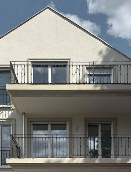 Erstbezug! Moderne 3-Zimmer-Neubauwohnung mit Balkon und Gartenblick im 1. OG - Offenbach (Main)