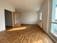 Bezugsfertige 1-Raumwohnung mit großem Südbalkon - Halle (Saale)