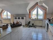 Helle Wohnung mit Fernblick und sonnigem Balkon 2 Zimmer in Riedstadt - Riedstadt