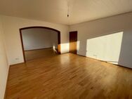 Schöne 5 Zimmer Wohnung in bevorzugter Lage mit Balkon & Garage - Bad Rothenfelde