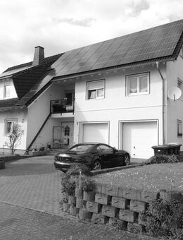 Vielseitiges 2-Familienhaus mit Balkon, Terrasse und sonnigem Garten in Stockhausen! - Leun