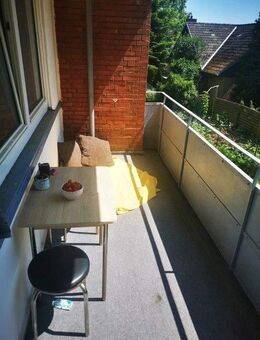 *Frisch renoviert und teilsaniert-helle 2,5-Zimmerwohnung mit Balkon* - Schleswig