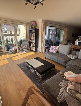 Provisionsfrei! Moderne großzügige 4-Zimmer Wohnung mit top Ausstattung - Düsseldorf