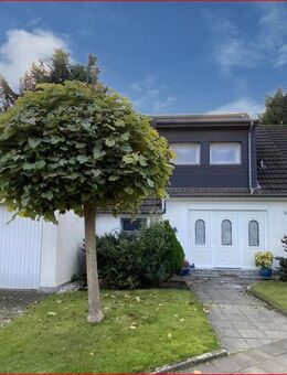 ** Exklusiv, freistehend und in bester Lage ** - Duisburg