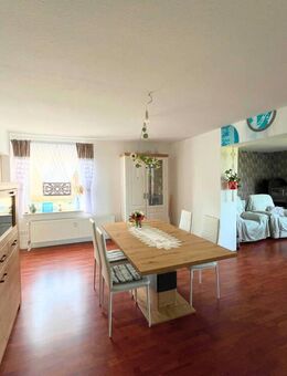 Ihr neues Zuhause an der Nordsee: Erdgeschosswohnung mit Garten und hellem Wohn-Essbereich! - Butjadingen