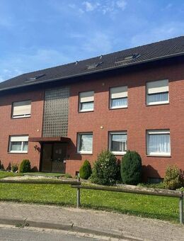 *** Kapitalanlage: Mehrfamilienhaus mit 6 geräumigen Wohnungen und großem Garagenhof *** - Georgsmarienhütte