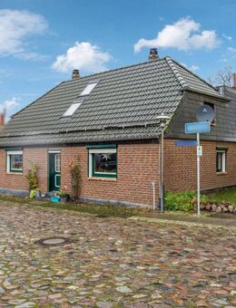 Hübsches Einfamilienhaus mit großem Grundstück in direkter Hafennähe in Wiek auf Rügen - Wiek